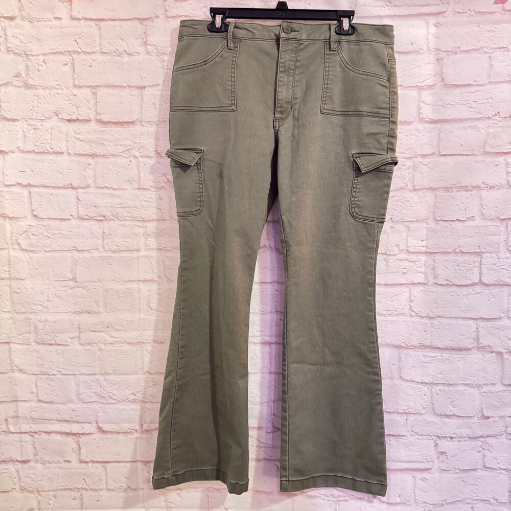 No Boundaries sz 15 Army Green Flare Cargo Pants Excellent Condition